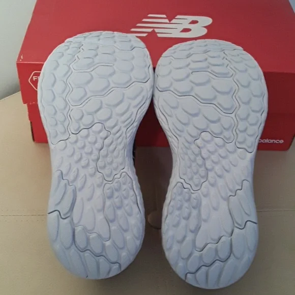 NWT New Balance Fresh Foam 1080 V10, Size 6.5 womens - Picture 6 of 9